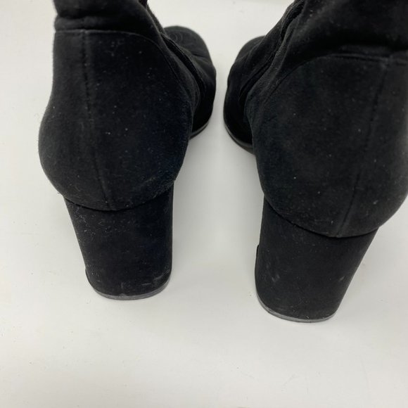 chanel suede ankle boots w/ interlocking cc logo - Picture 6 of 9